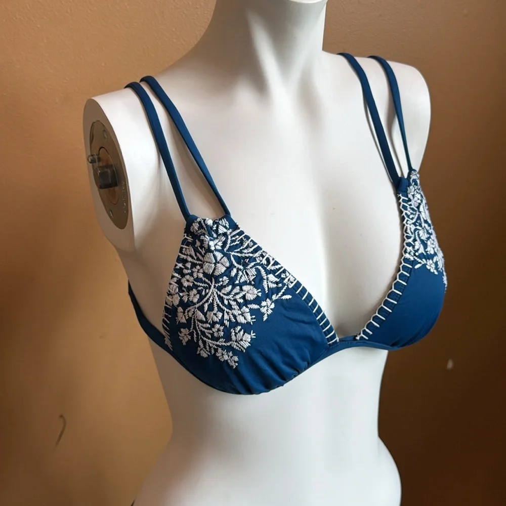 Lucky Brand Junior's Stitch in Time Triangle Bikini Top